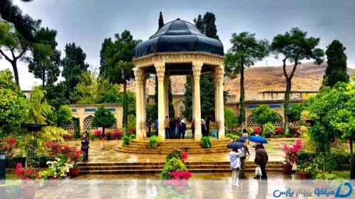 شیراز یکی از زیباترین مقاصد برای سفر در بهار